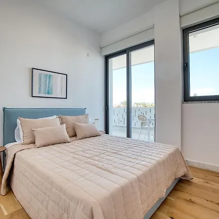 Arcadia 1 201 2 Bed *